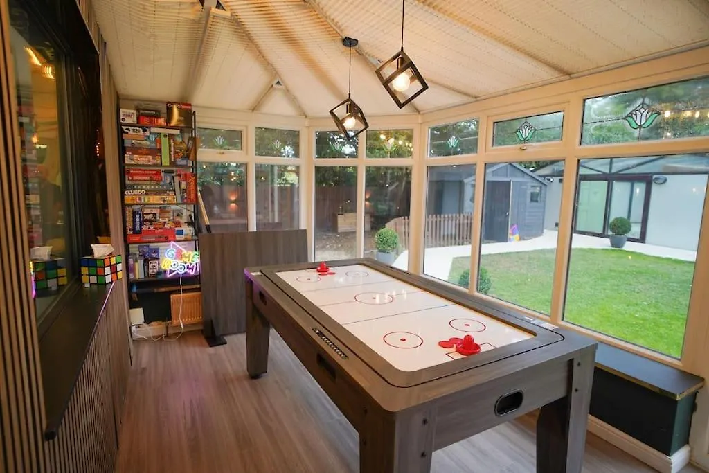 Shreem Homes Wraysbury 펜션