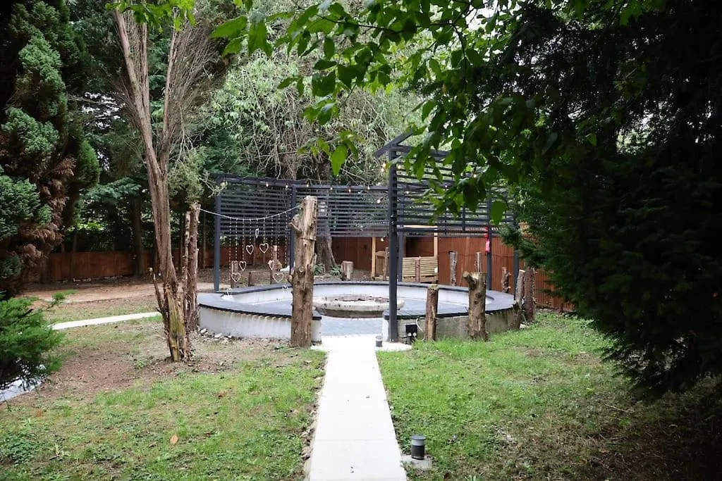 펜션 Shreem Homes Wraysbury 영국